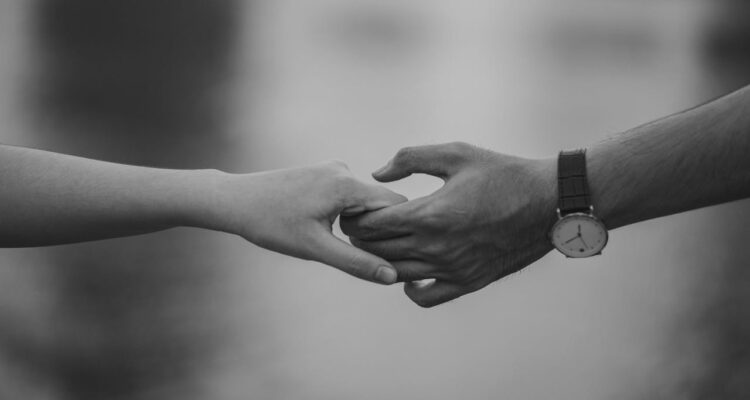 Het liefdesleven van Douwe Bob: wie is zijn huwelijkspartner?