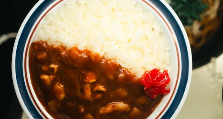 Het perfecte moment: zo lang moet je rijst koken